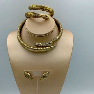 Rare Vintage Whiting and Davis Parure Set